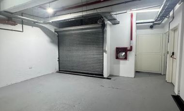 ALQUILER DE EDIFICIO COMERCIAL EN BLOCK DE 926 M2 EN  MONSERRAT