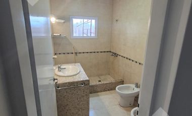 Venta Casa 3 Dormitorios - Bº El Vergel - Centenario