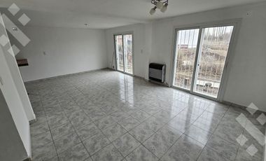 VENTA \Casa 4 dormitorios \Loteo Nueva Era \Cinco Saltos