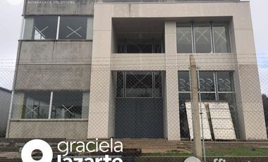 Nave Industrial en Cristobal Barritella y Calle del Canal - Alquiler -  Los Boulevares