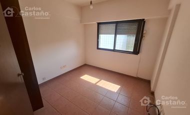 Exc. 3 Amb. con Balcón, Cochera Cubierta a 1/c de Av. Maipú