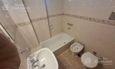 Exc. 3 Amb. con Balcón, Cochera Cubierta a 1/c de Av. Maipú