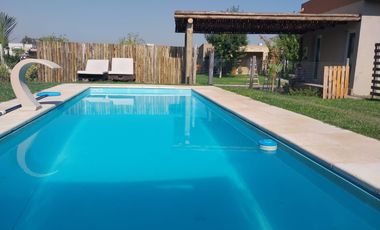 Casa en Santa Elena - Pilar del Este