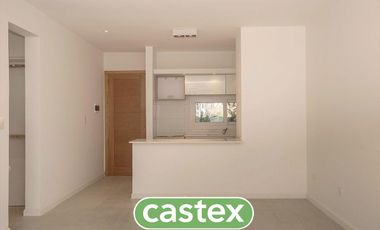 Departamento 2 ambientes en venta en planta baja en Saravi Village