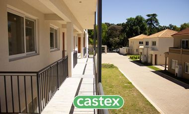 Departamento 2 ambientes en venta en planta baja en Saravi Village