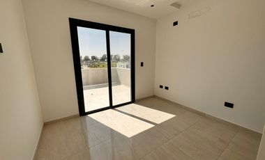 Casa en Santa Elisa, Pilar del este