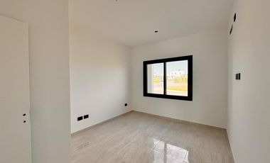 Casa en Santa Elisa, Pilar del este