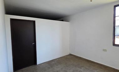 AMPLIO DEPOSITO CON Y TERRENO AMPLIO SOBRE JUAN B. JUSTO!