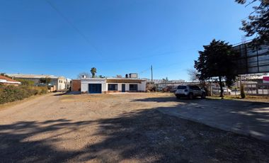 AMPLIO DEPOSITO CON Y TERRENO AMPLIO SOBRE JUAN B. JUSTO!