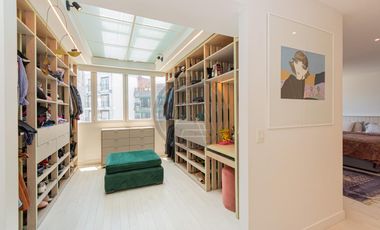 Departamento Penthouse 4 ambientes con terraza y cochera propia en alquiler Recoleta