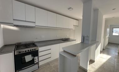 Departamento en 462 (Alvear) y 14a - City Bell