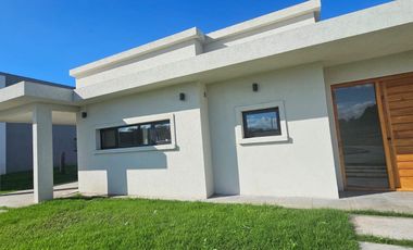 VENTA | CASA A ESTRENAR | ARENAS CHICO