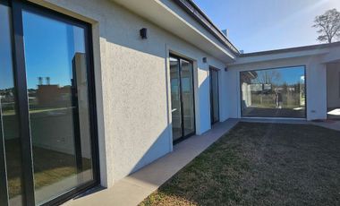 VENTA | CASA A ESTRENAR | ARENAS CHICO