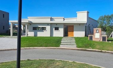 VENTA | CASA A ESTRENAR | ARENAS CHICO