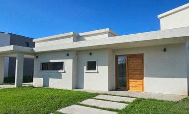 VENTA | CASA A ESTRENAR | ARENAS CHICO
