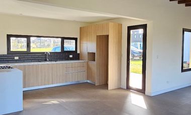 VENTA | CASA A ESTRENAR | ARENAS CHICO