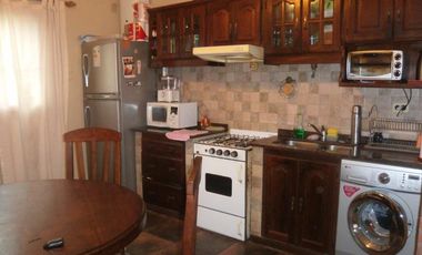 CHALET FRENTE A LA ESTACION MARMOL