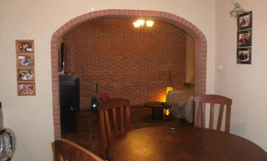 CHALET FRENTE A LA ESTACION MARMOL