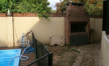 CHALET FRENTE A LA ESTACION MARMOL