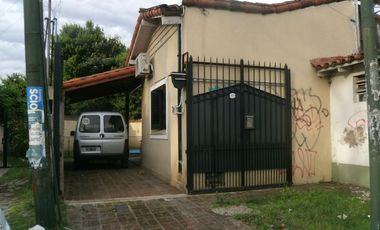 CHALET FRENTE A LA ESTACION MARMOL