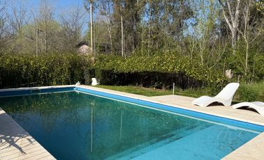 ¡Inolvidable casa quinta en el corazón del barrio más encantador y sereno de la ciudad de Lobos