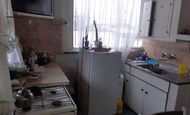 Casa mas departamento. En Block Oportunidad. La calle ex 230 al 1100
