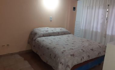 Casa mas departamento. En Block Oportunidad. La calle ex 230 al 1100