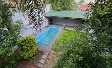 PH 3 Amb. con Fondo, Quincho, Piscina, Garaje y Terraza