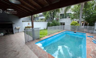 PH 3 Amb. con Fondo, Quincho, Piscina, Garaje y Terraza