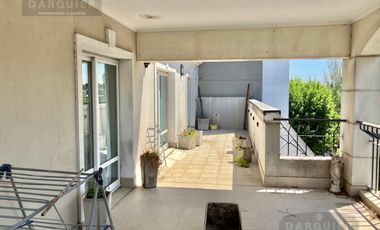 DEPARTAMENTO  CON 2 COCHERAS