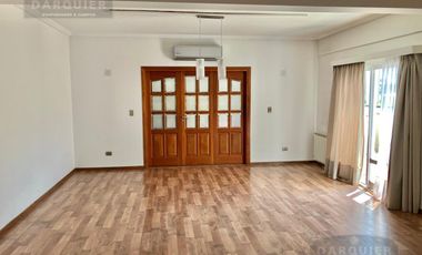 DEPARTAMENTO  CON 2 COCHERAS