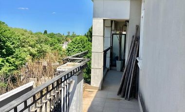 DEPARTAMENTO  CON 2 COCHERAS