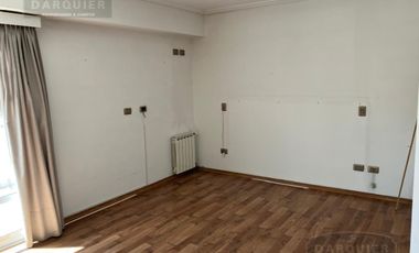 DEPARTAMENTO  CON 2 COCHERAS