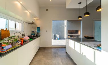 Excelente Casa en Don Mateo