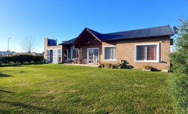 Casa en Funes norte