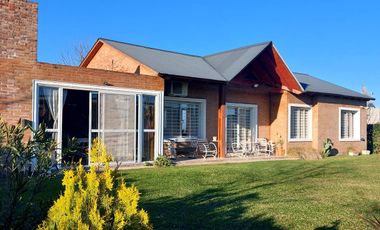 Casa en Funes norte