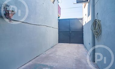 Local comercial amplio más vivienda de 4 dormitorios en VENTA