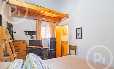 Local comercial amplio más vivienda de 4 dormitorios en VENTA