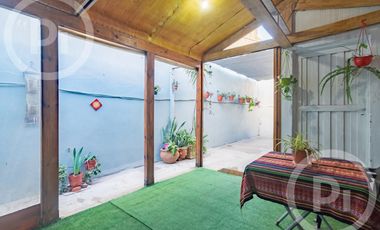 Local comercial amplio más vivienda de 4 dormitorios en VENTA