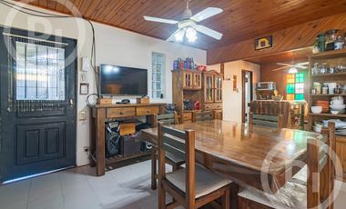 Local comercial amplio más vivienda de 4 dormitorios en VENTA