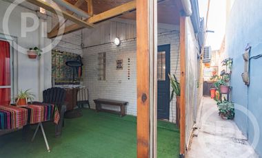 Local comercial amplio más vivienda de 4 dormitorios en VENTA