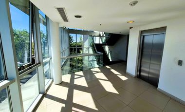 Oficina en venta con renta