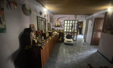 CASA EN VILLA ELISA 2 DORMITORIOS MAS LOCAL