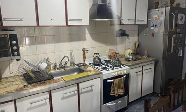 CASA EN VILLA ELISA 2 DORMITORIOS MAS LOCAL