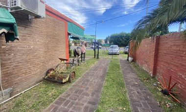 CASA EN VILLA ELISA 2 DORMITORIOS MAS LOCAL