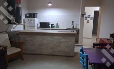 Venta casa 2 dormitorios con pileta - B° Sarmiento, Centenario, Neuquén
