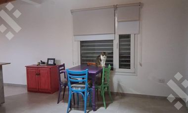 Venta casa 2 dormitorios con pileta - B° Sarmiento, Centenario, Neuquén