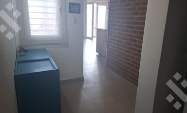 Venta casa 2 dormitorios con pileta - B° Sarmiento, Centenario, Neuquén