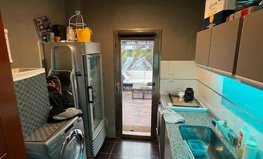 Hermosa casa con piscina sobre lote interno