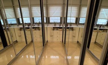 Hermosa casa con piscina sobre lote interno